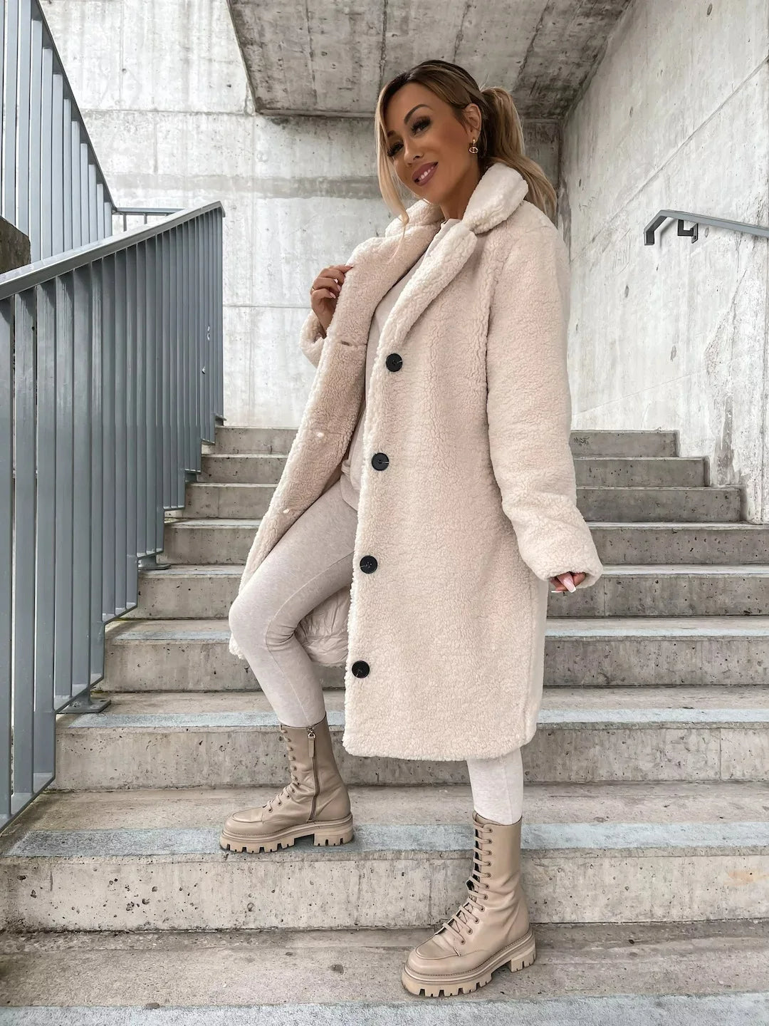 Emma - Elegant Plush Trench Coat