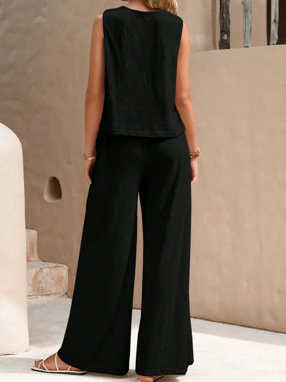 Sarah - Sleeveless Two-Piece Set