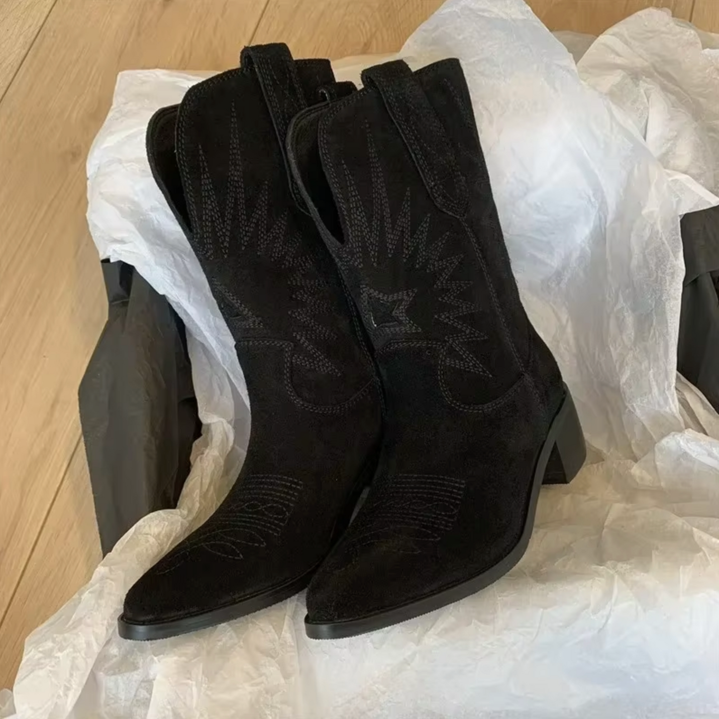 Laurie - Western Cowboy Boots