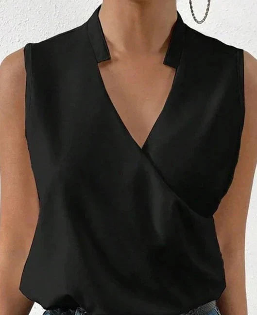 Mia – Elegant Sleeveless Top